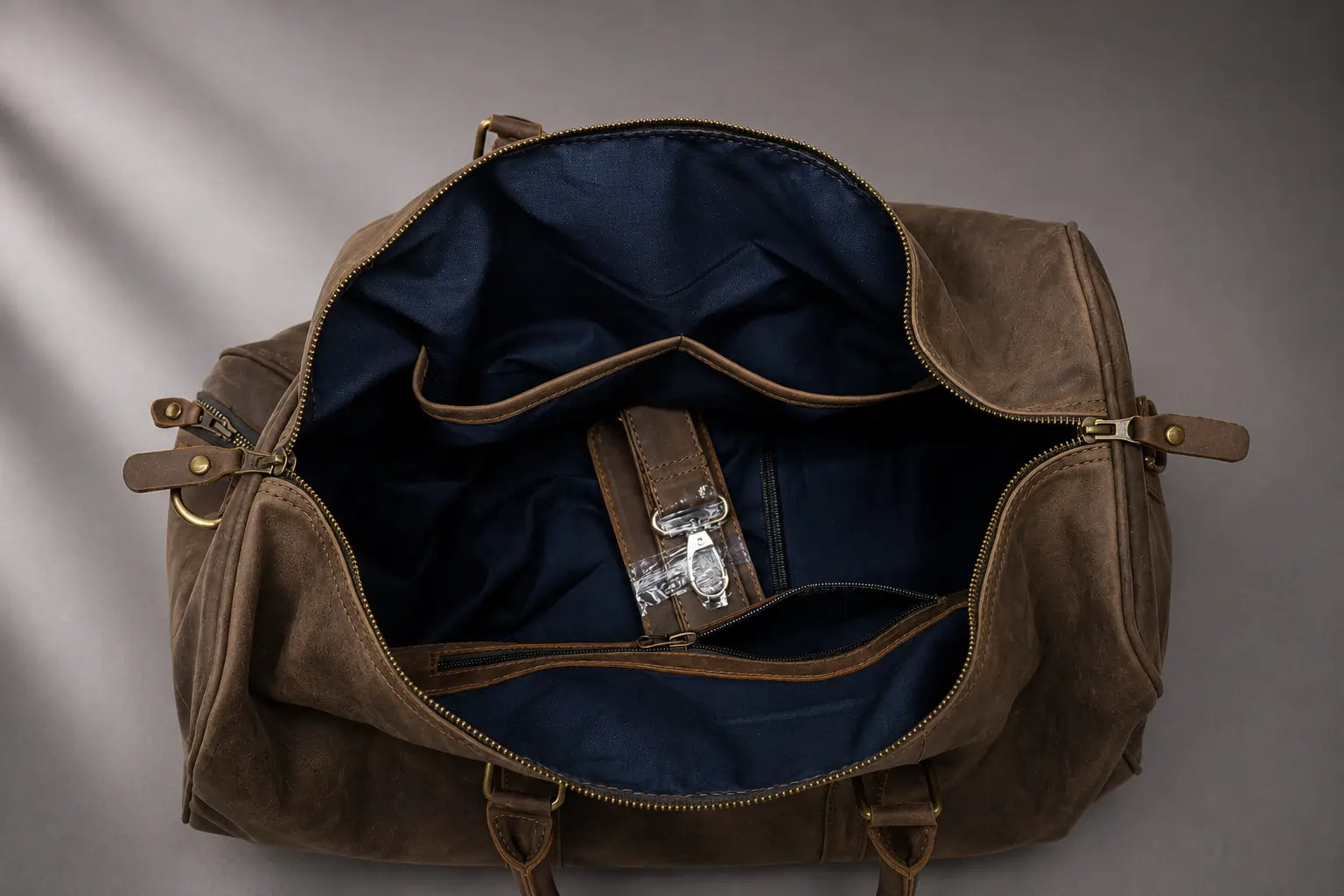 Vintage Crazy Horse Leather Travel Bag (TR-026)