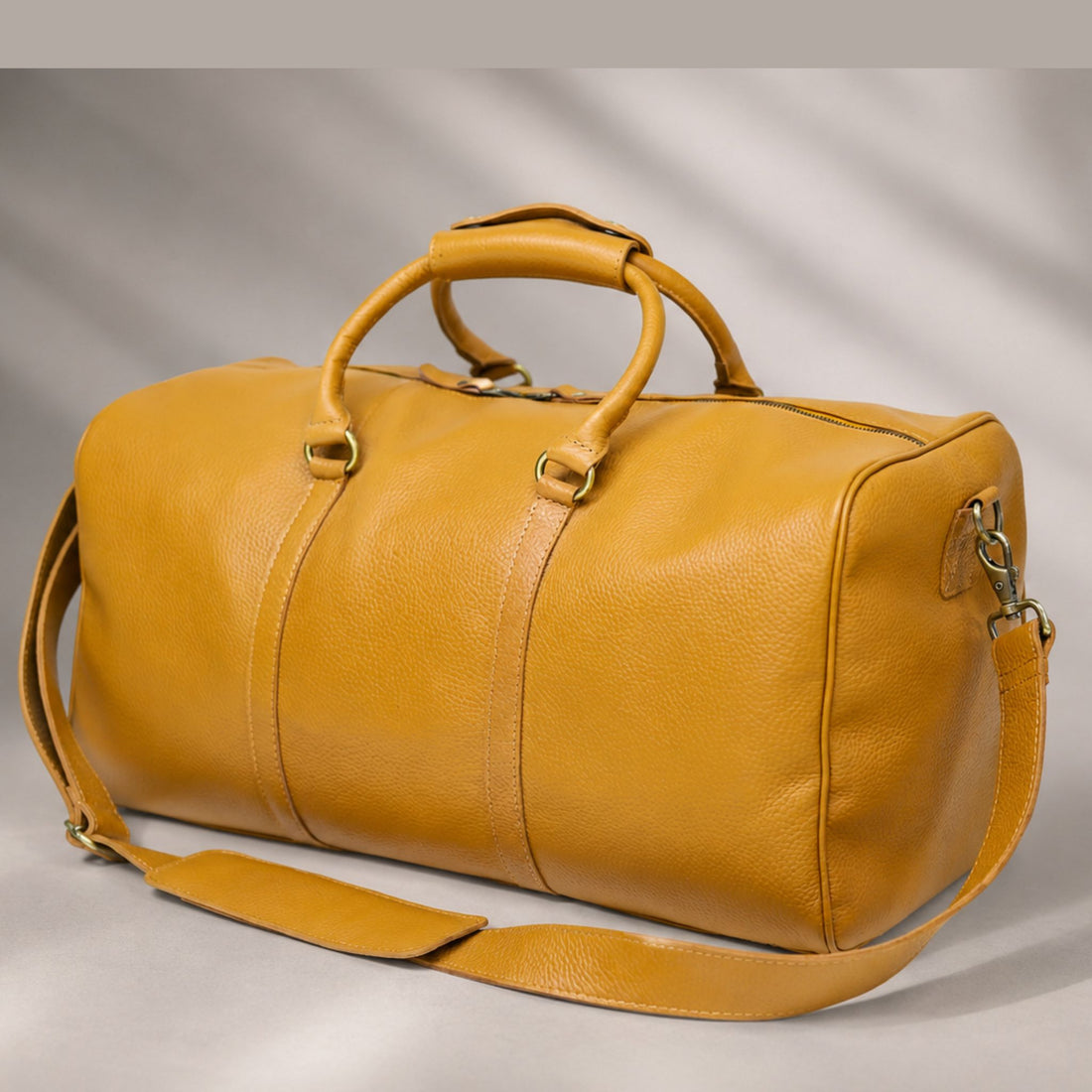 Leather Mild Travel Duffel Bag (TR-026)